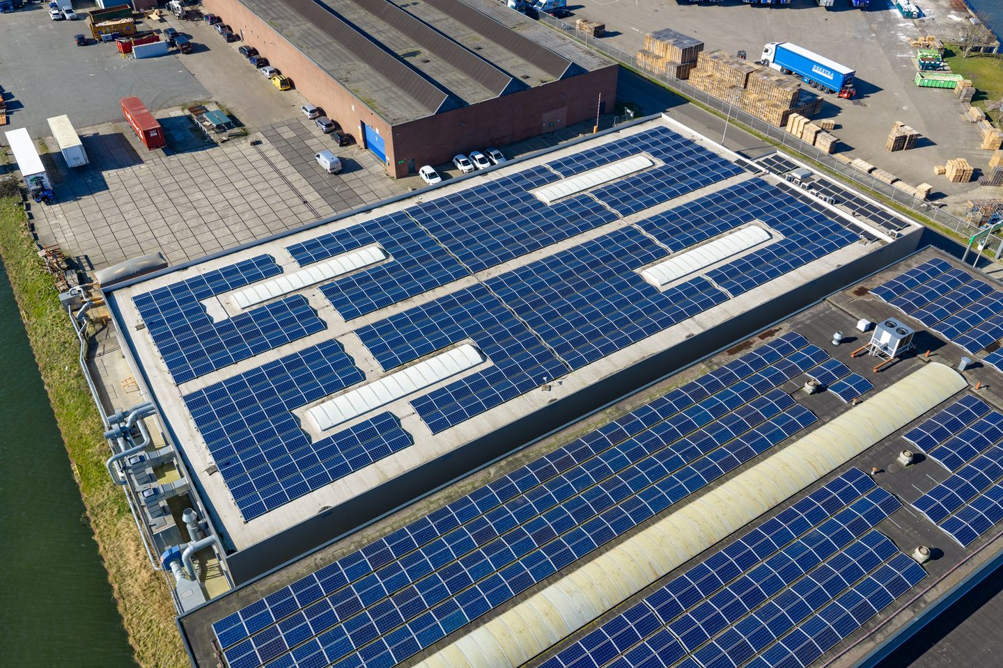 View photo 5 of Mesonweg 9