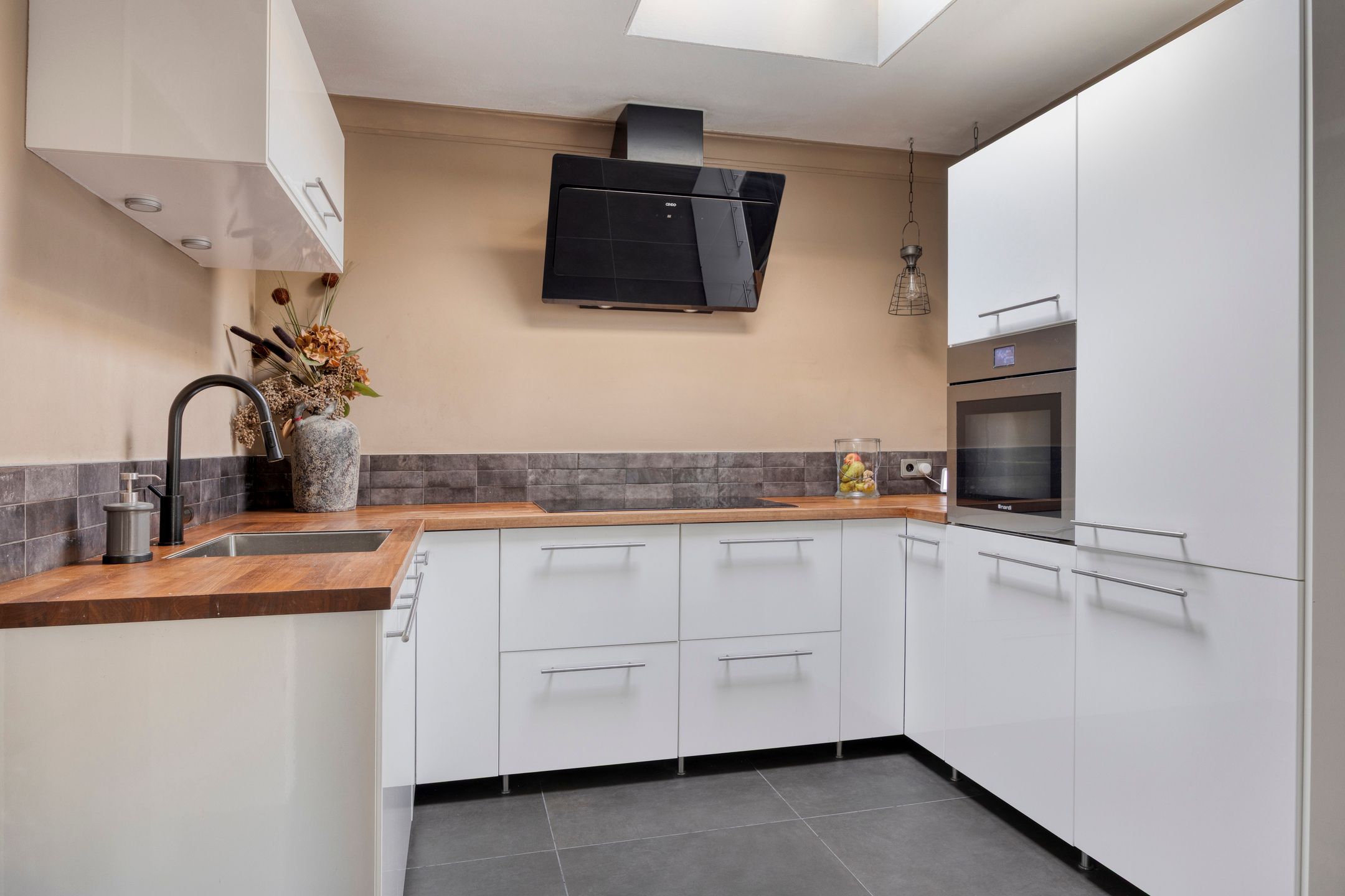 Luxury Renovated Semi-Detached Home with Wellness Features in Popular Maaspoort Neighborhood — 24