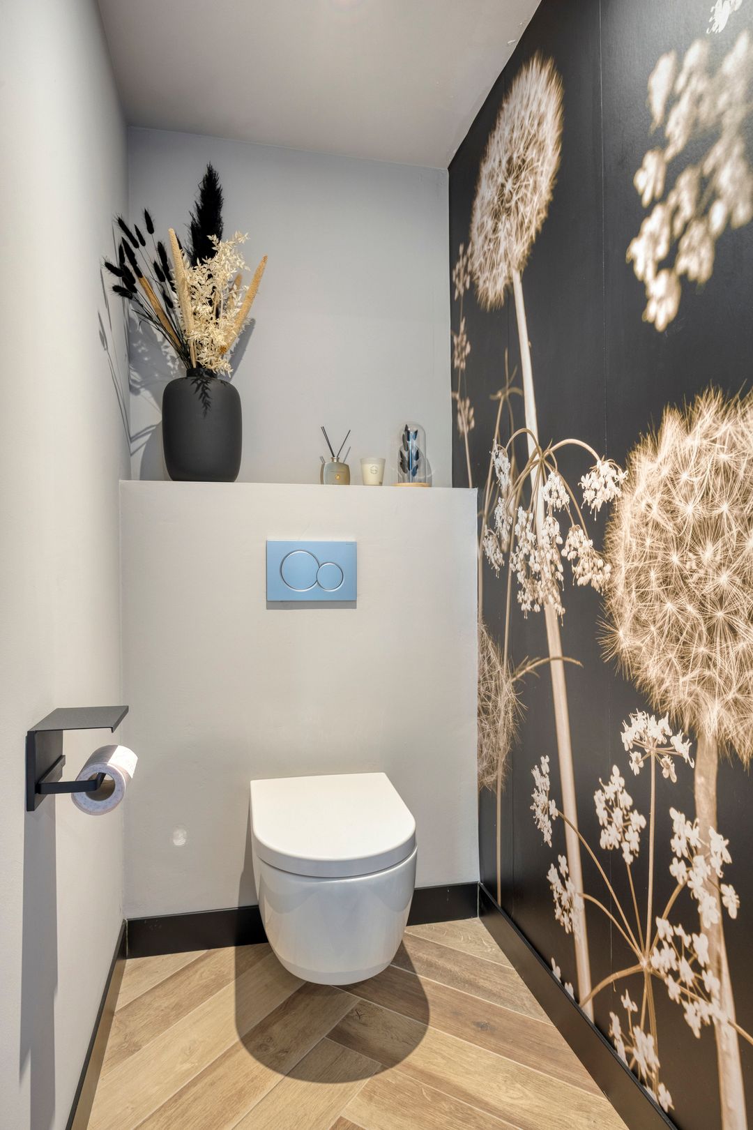 Luxury Renovated Semi-Detached Home with Wellness Features in Popular Maaspoort Neighborhood — 46