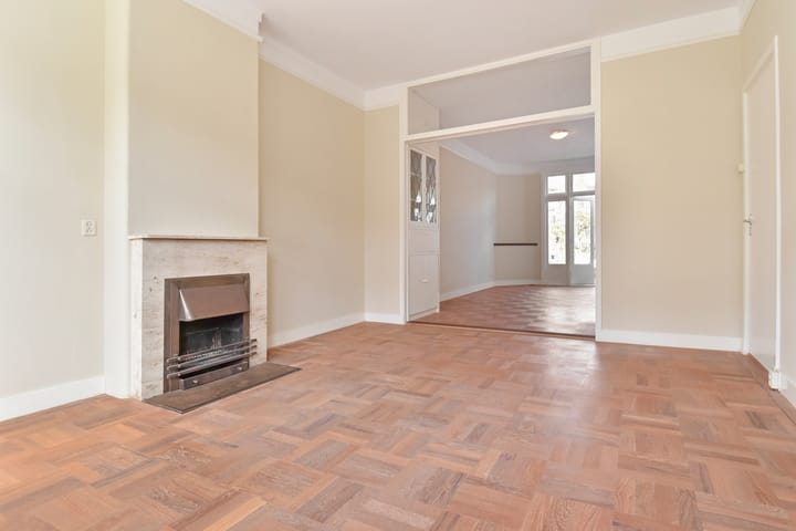 Foto 2 van Van der Woertstraat 21