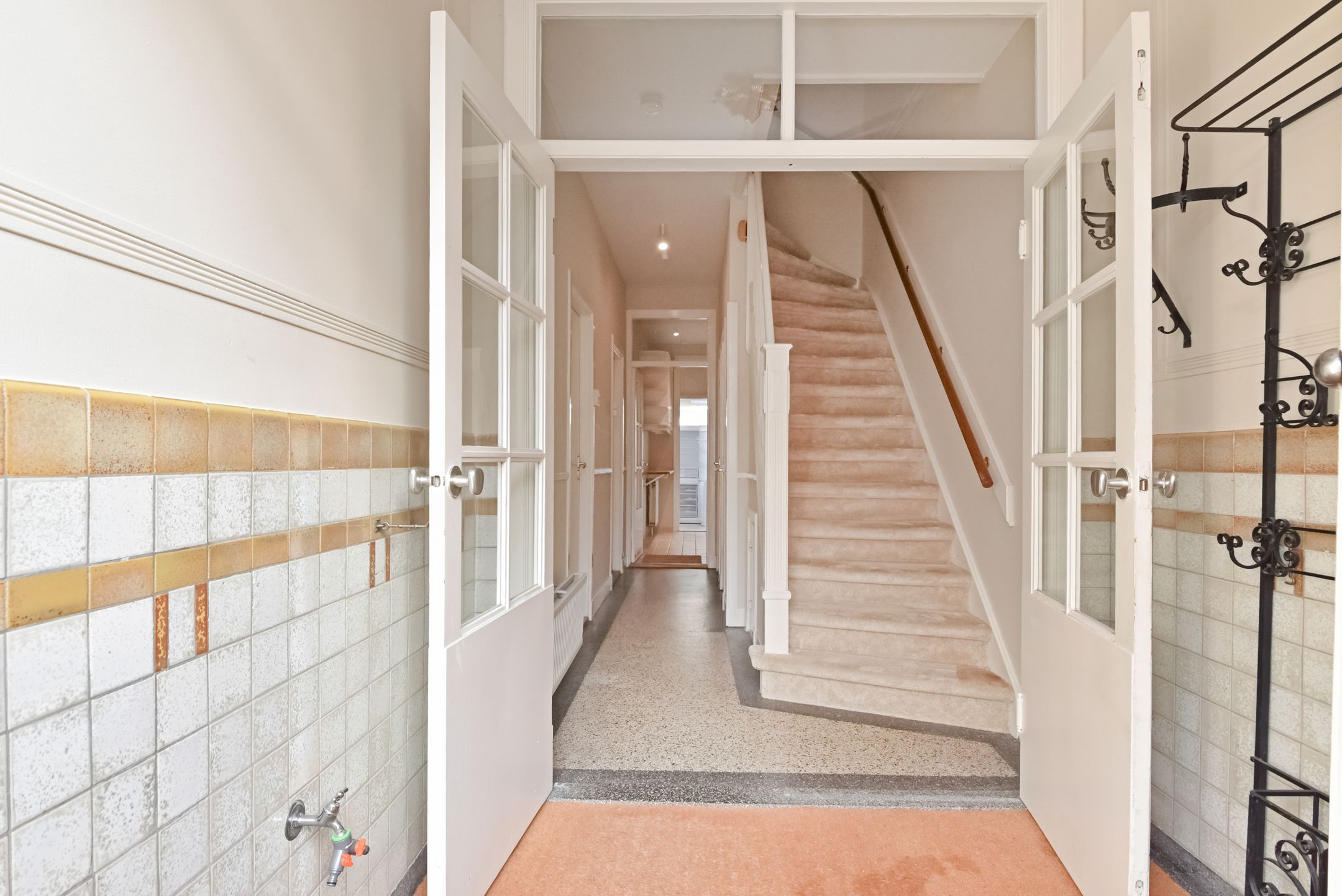 Foto 6 van Van der Woertstraat 21