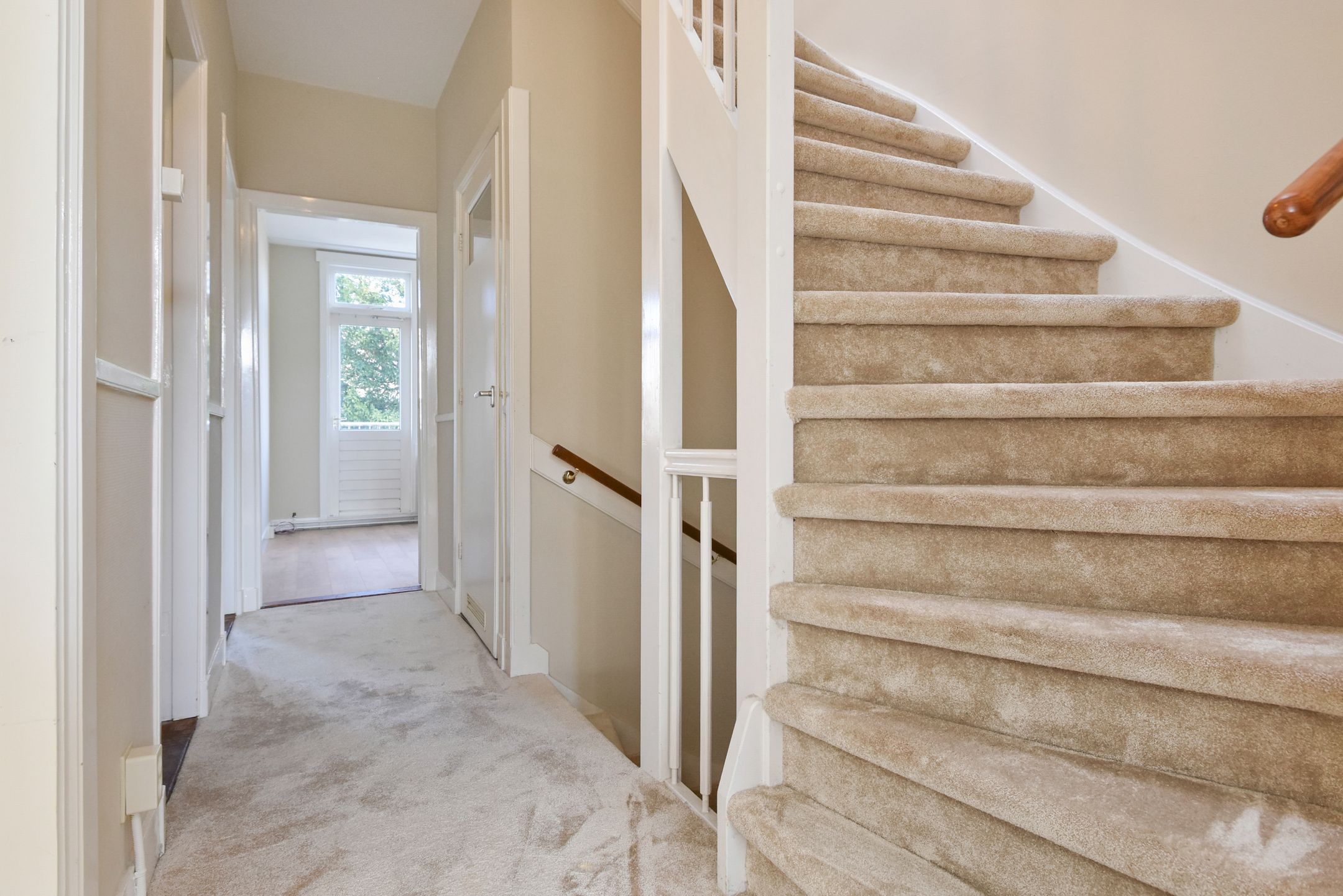 Foto 12 van Van der Woertstraat 21