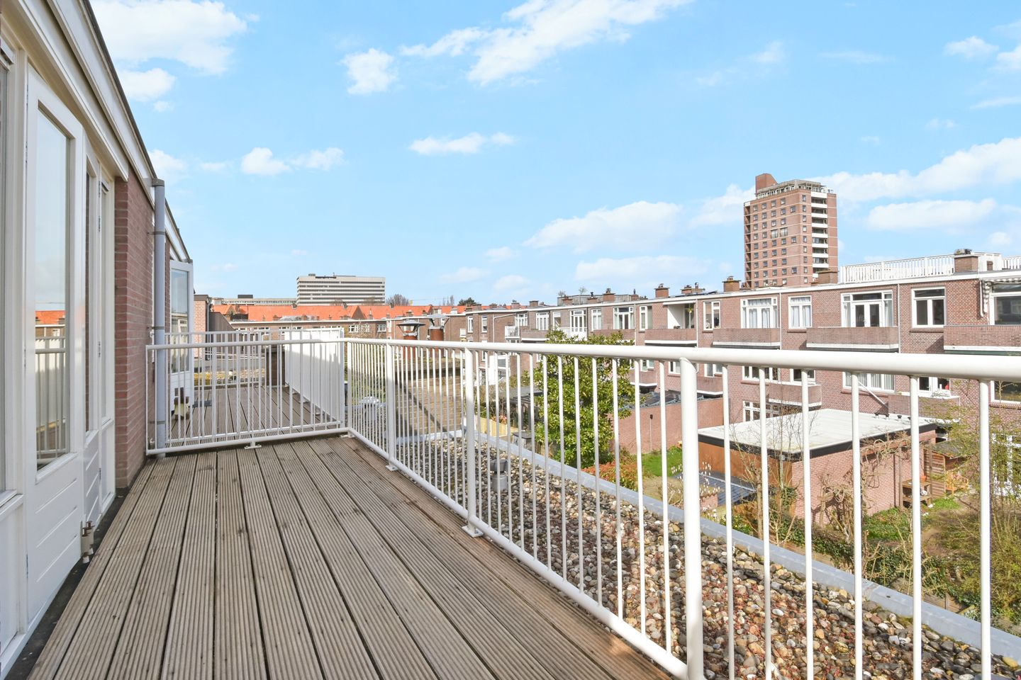 Foto 29 van Van der Woertstraat 21