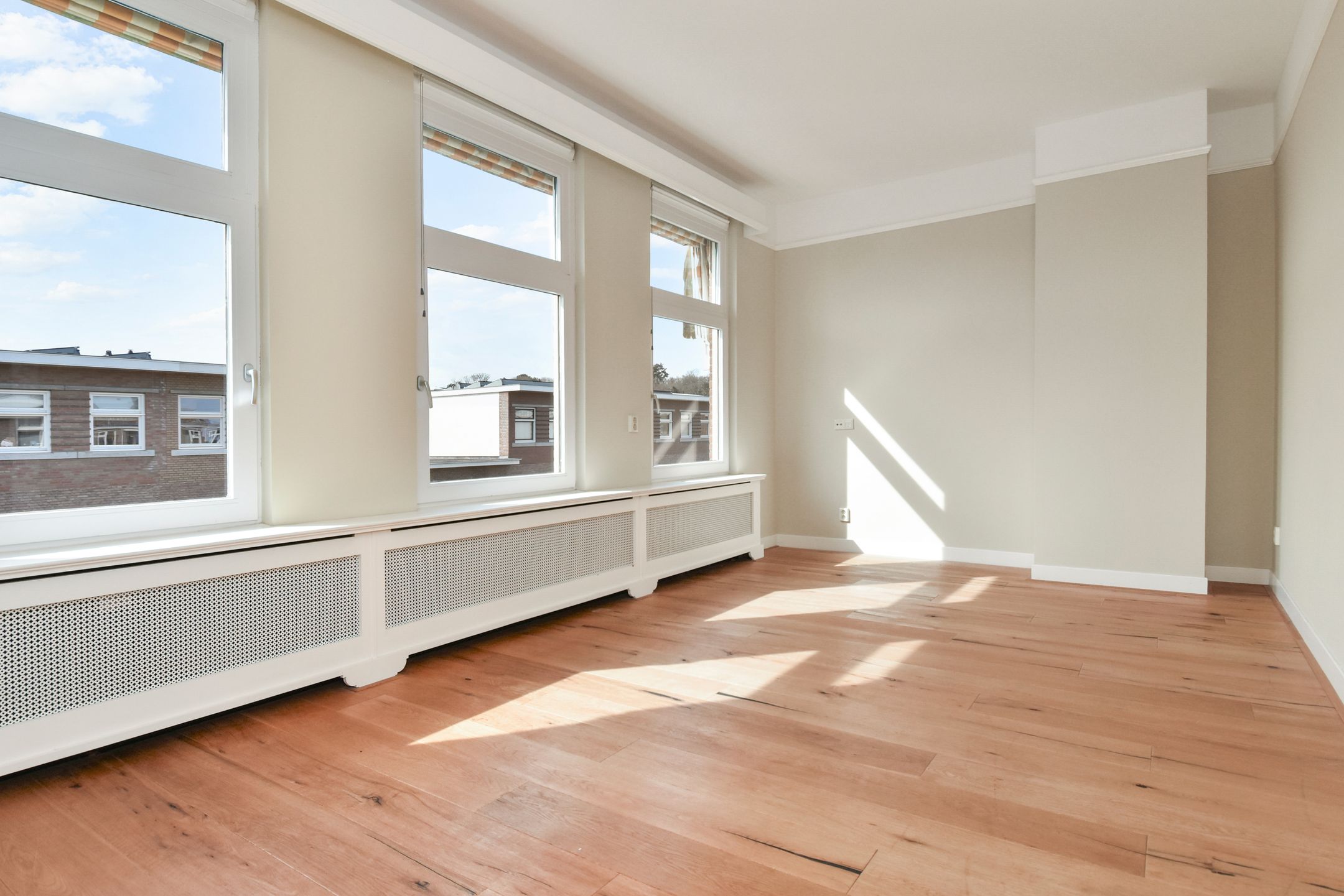 Foto 30 van Van der Woertstraat 21