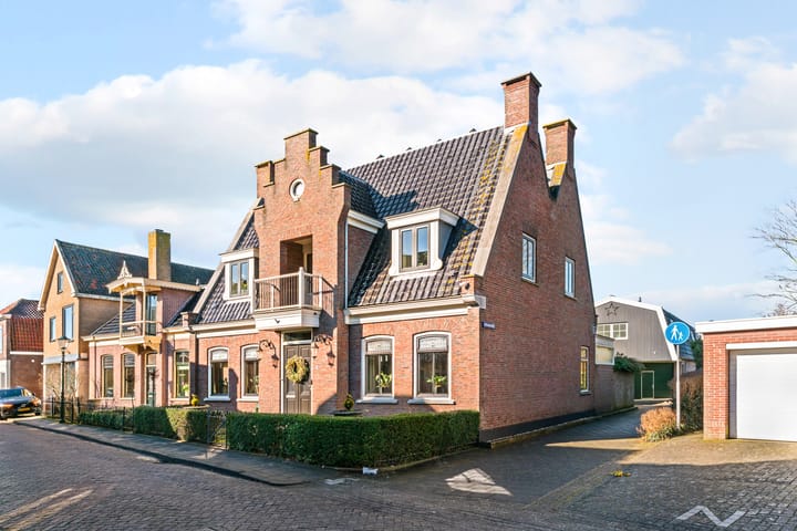 Middelweg 40