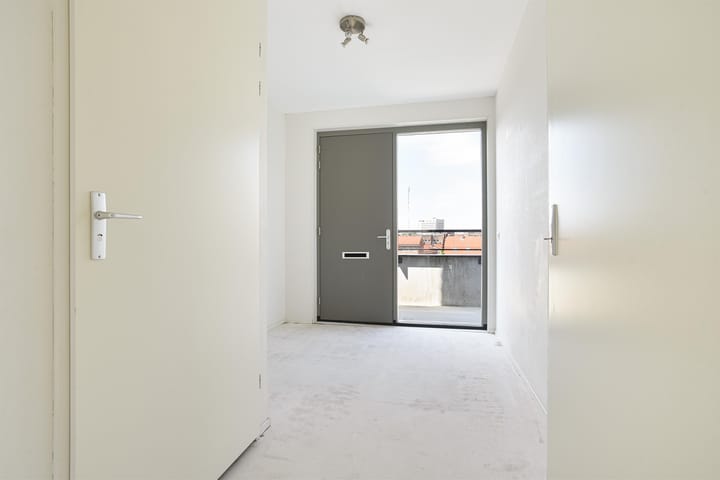 Foto 4 van Stephensonstraat 8-M