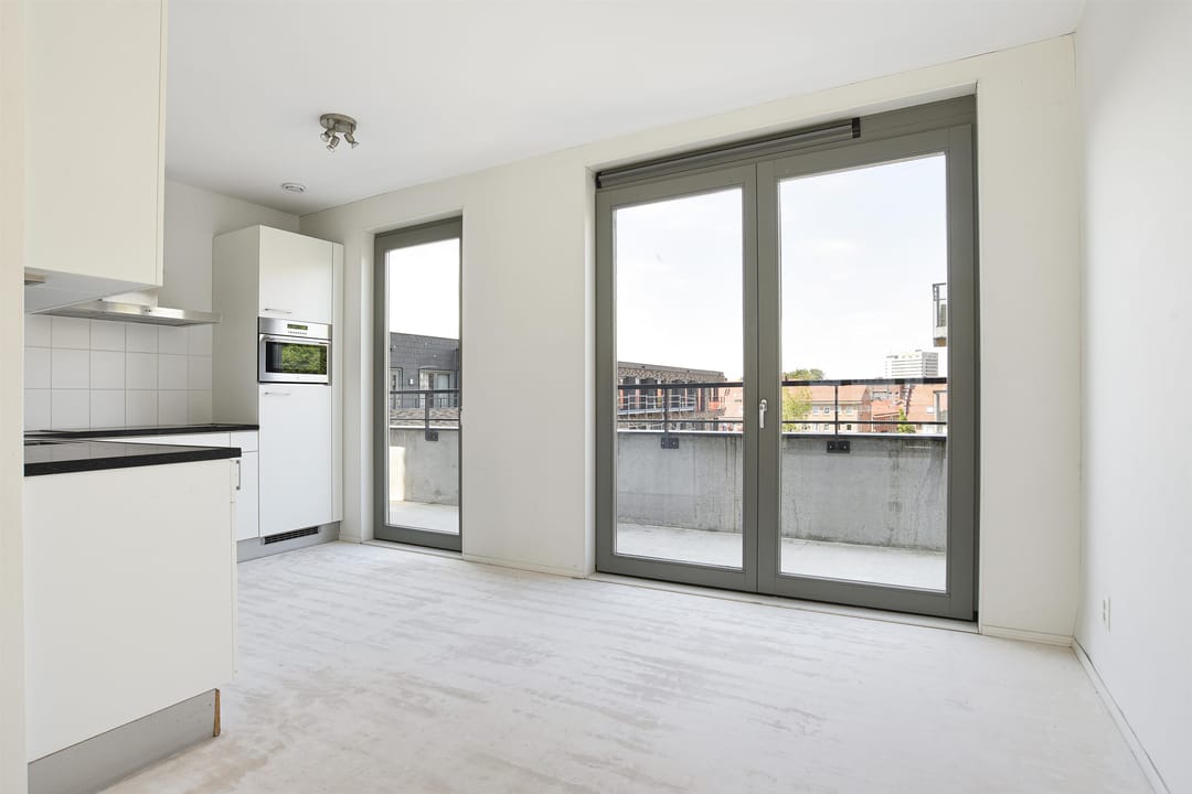 Photo 8 of Stephensonstraat 8-M