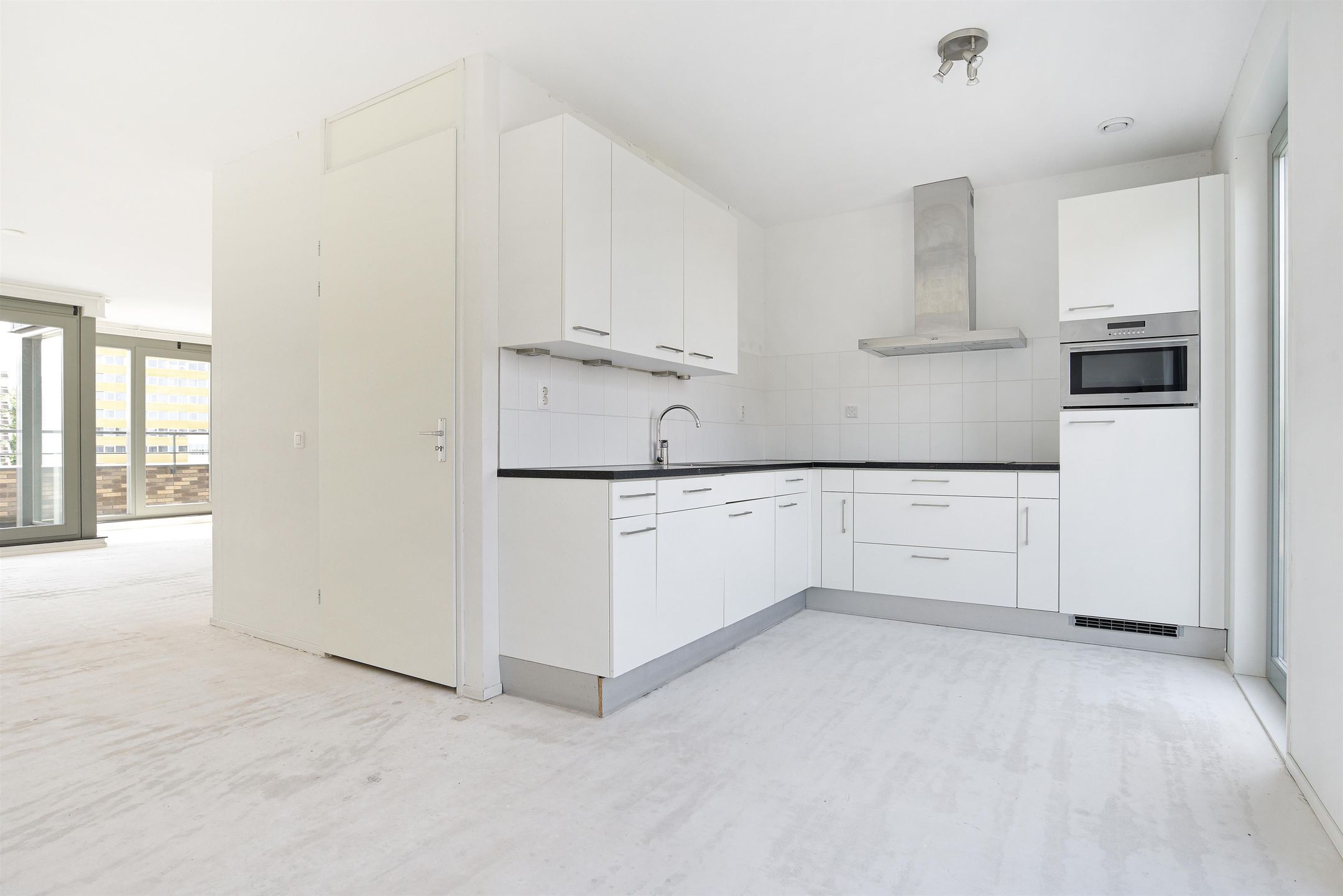 Photo 9 of Stephensonstraat 8-M