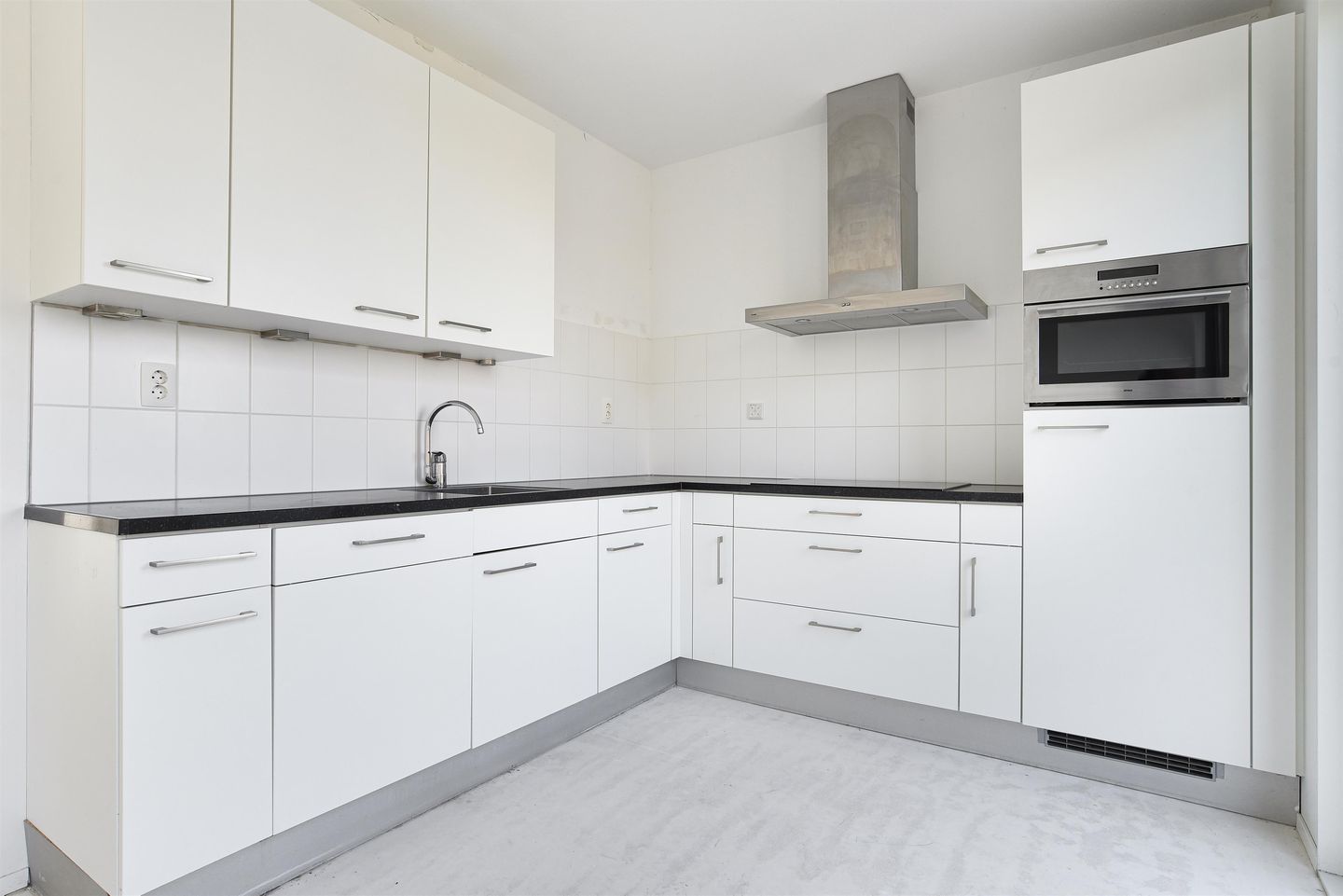 Photo 10 of Stephensonstraat 8-M