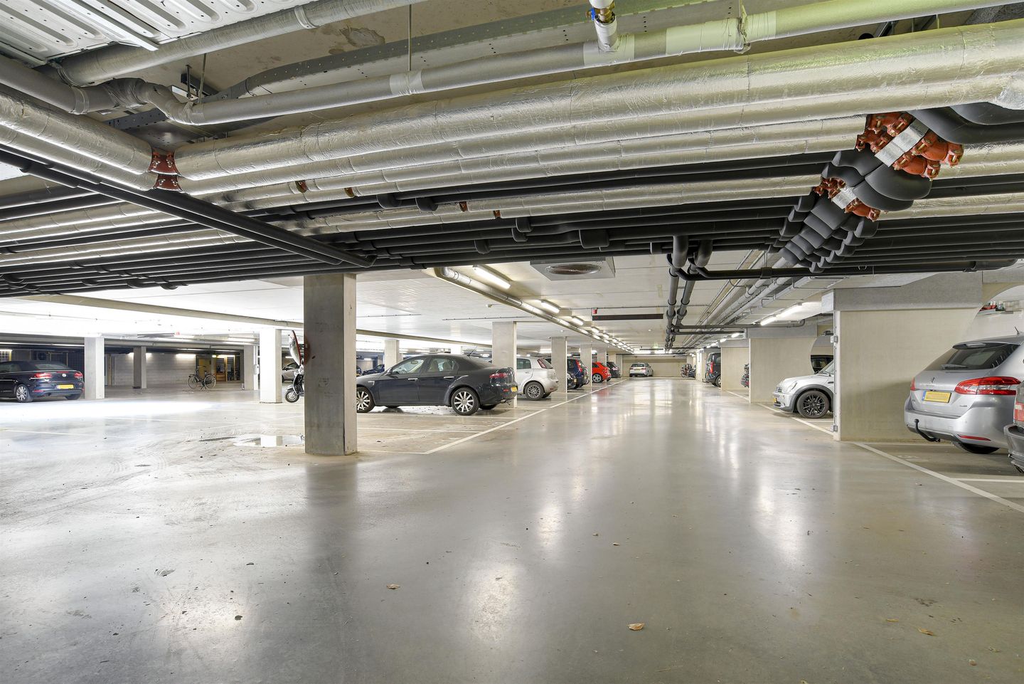 Photo 19 of Stephensonstraat 8-M