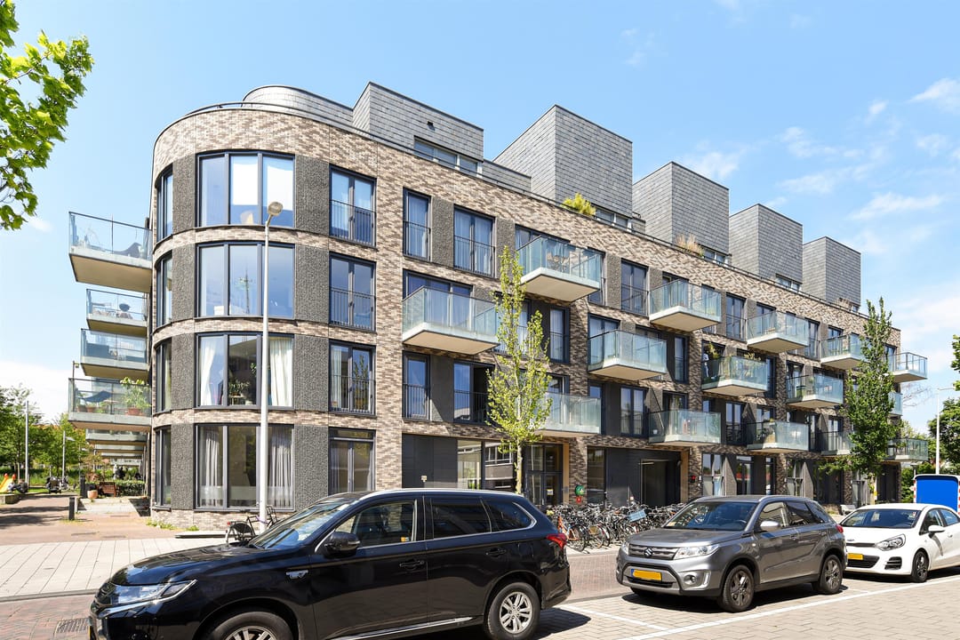 Photo 1 of Stephensonstraat 8-M