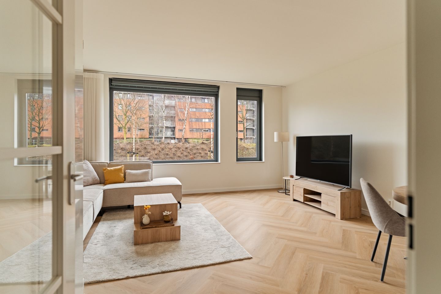 Photo 5 of Floreslaan 53