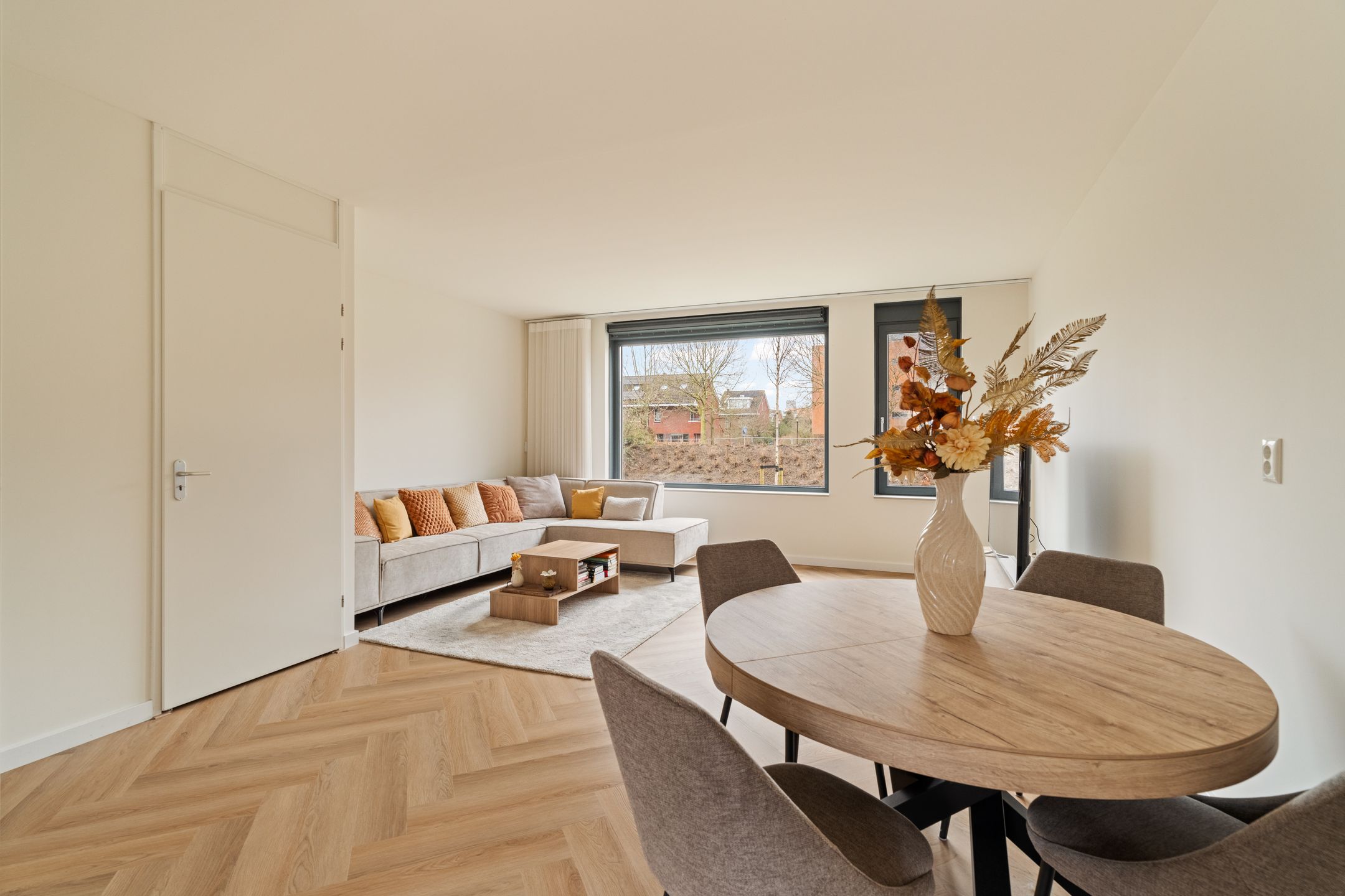 Photo 6 of Floreslaan 53