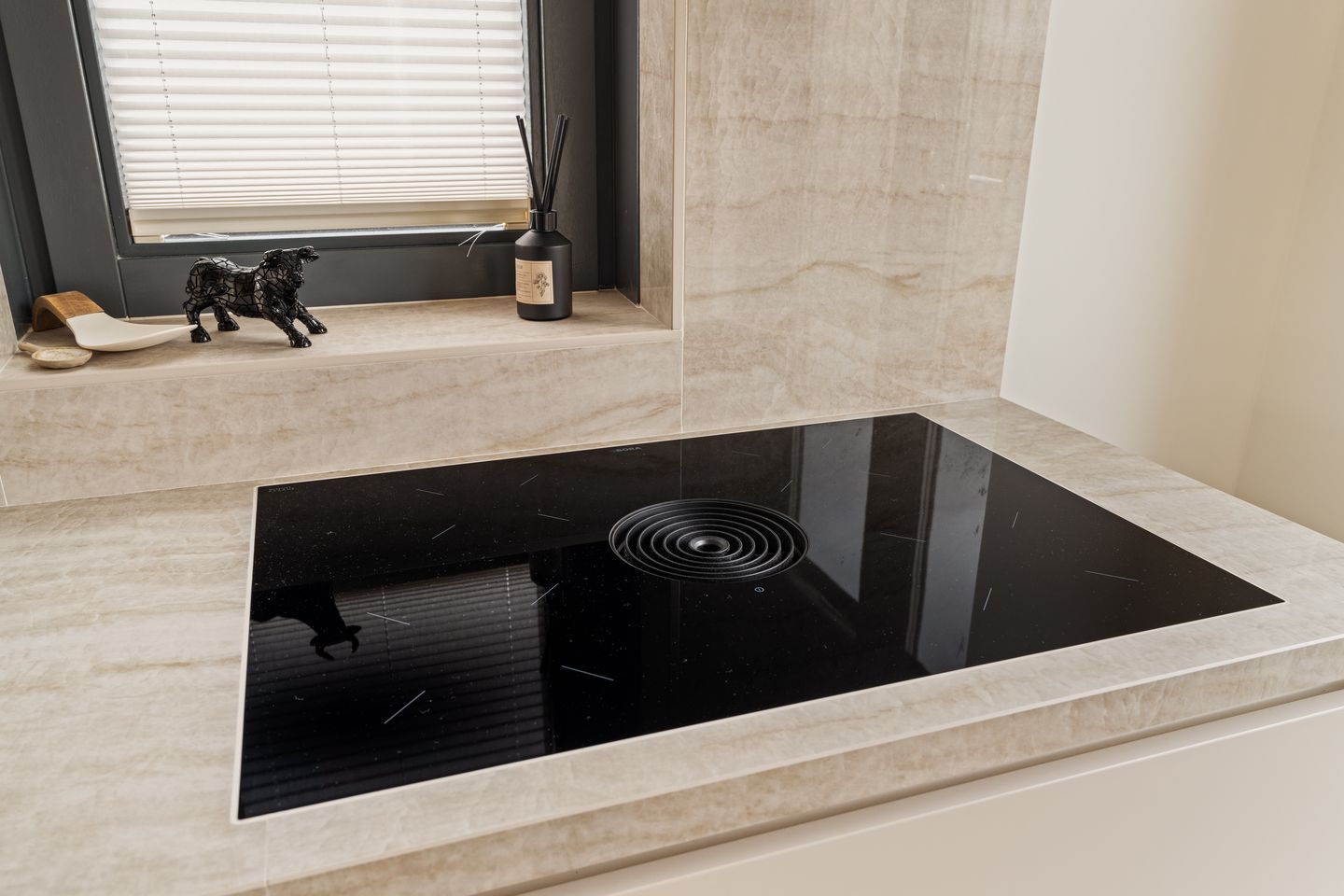 Photo 10 of Floreslaan 53