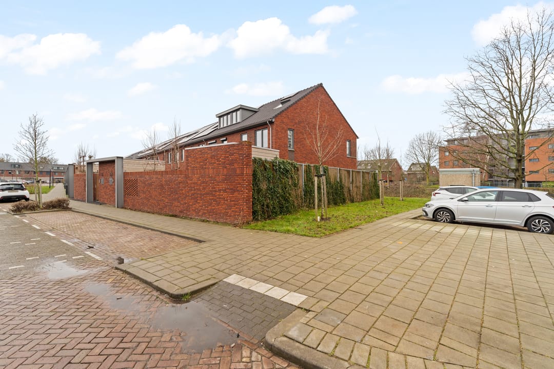 Photo 26 of Floreslaan 53