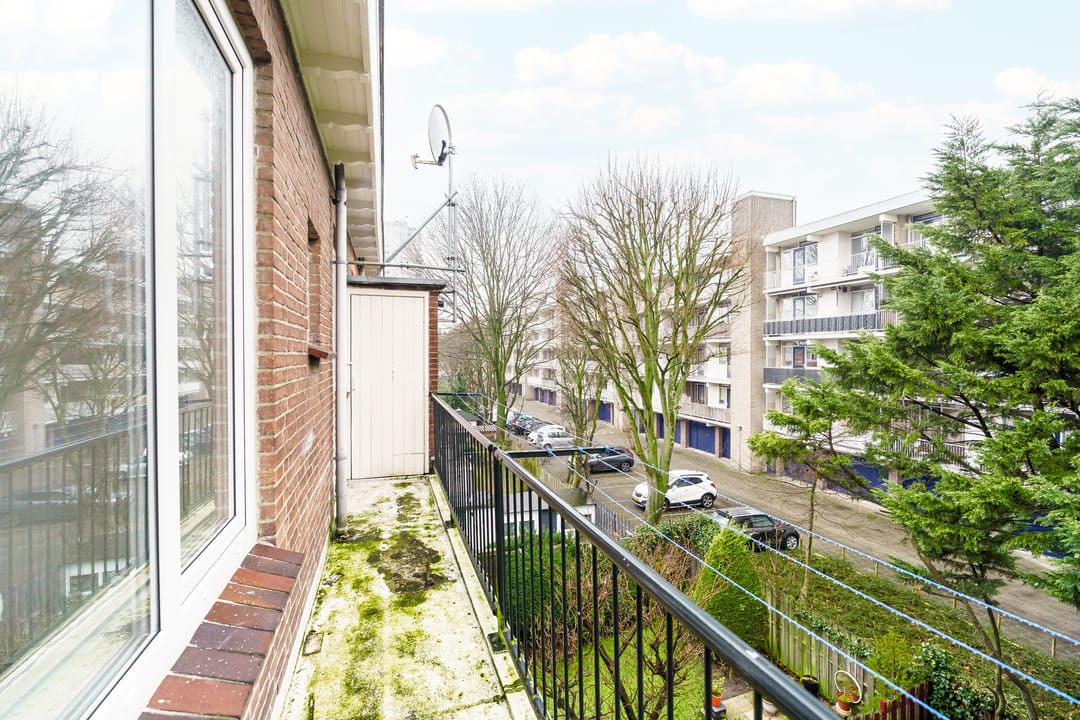 Photo 13 of Wormerveerstraat 209