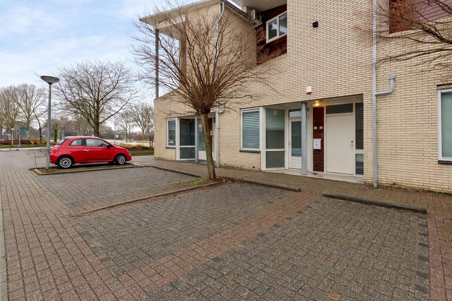 Photo 4 of Poolzeestraat 15