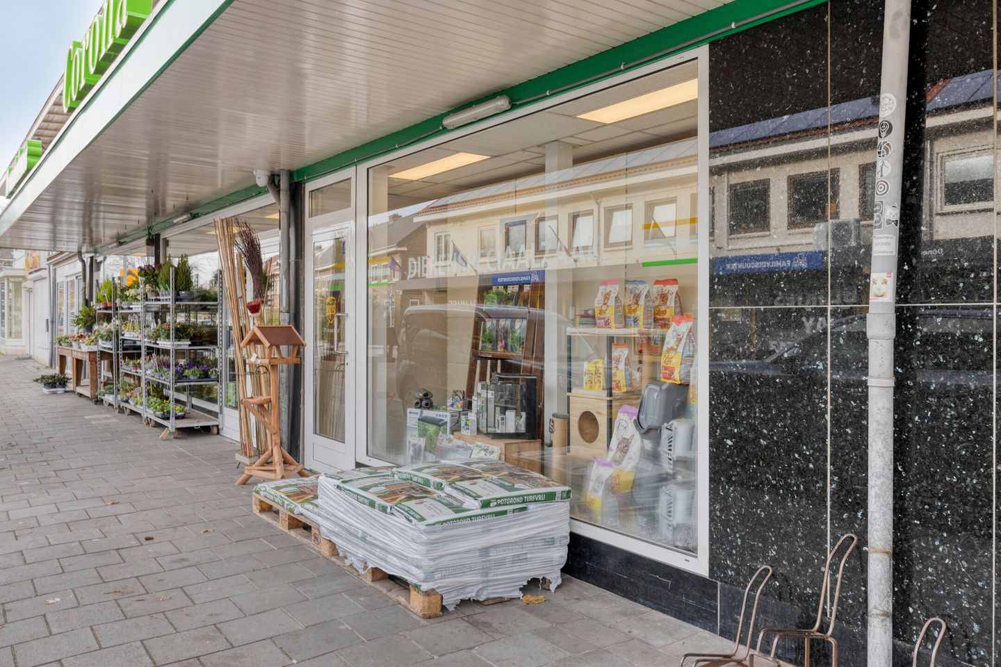 View photo 5 of Winkelstraat 11