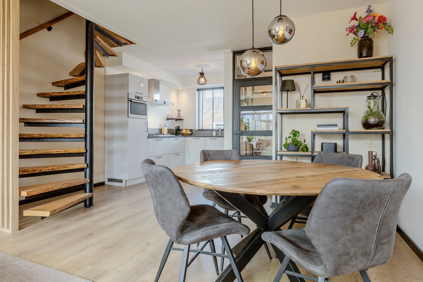 Foto 4 van Veliusstraat 7