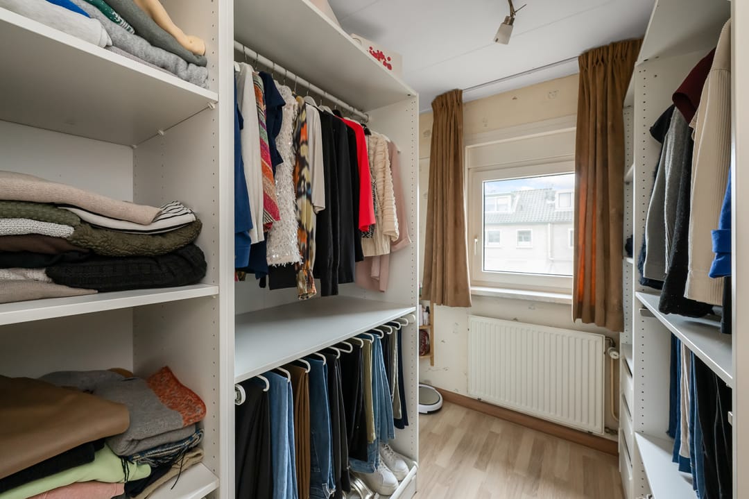 Move-in ready terraced house with modern finish and sunny garden in Heemskerk — 13