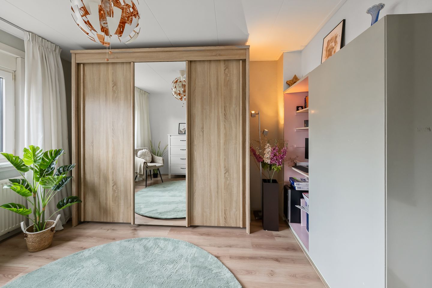 Move-in ready terraced house with modern finish and sunny garden in Heemskerk — 14