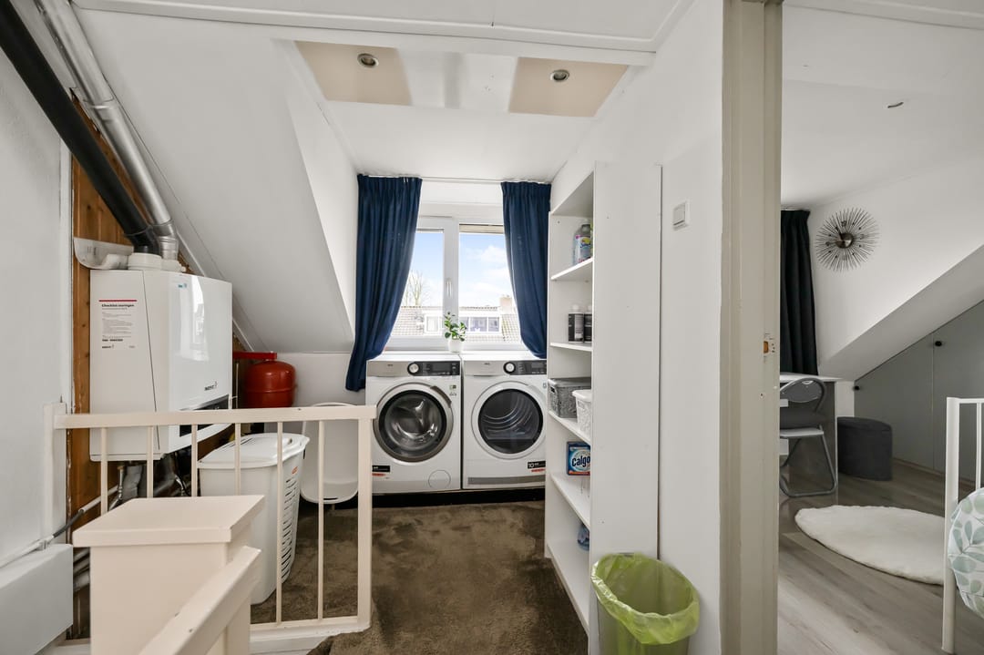 Move-in ready terraced house with modern finish and sunny garden in Heemskerk — 22