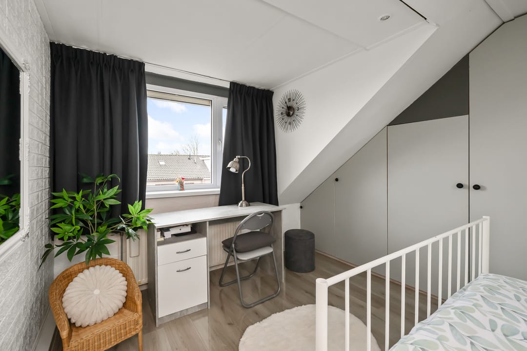 Move-in ready terraced house with modern finish and sunny garden in Heemskerk — 23