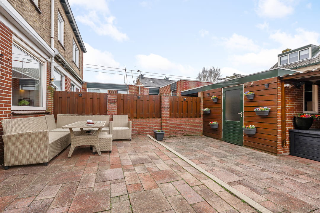 Move-in ready terraced house with modern finish and sunny garden in Heemskerk — 28