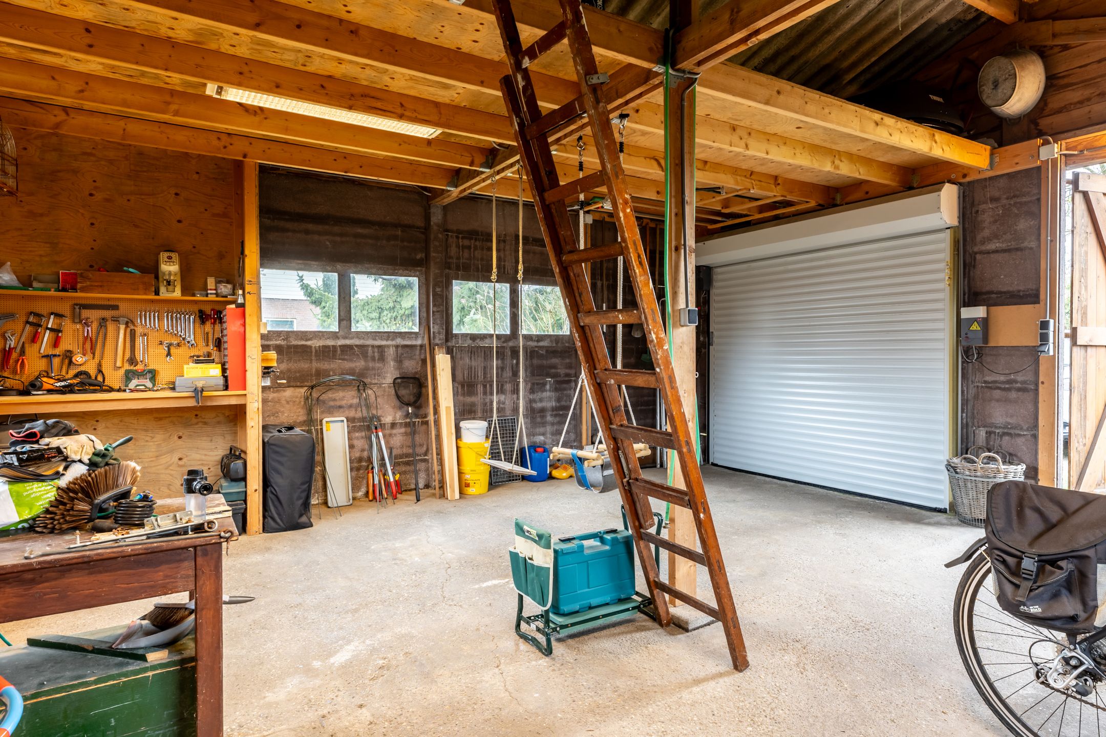 Charming well-maintained detached house with garden and garage — 49