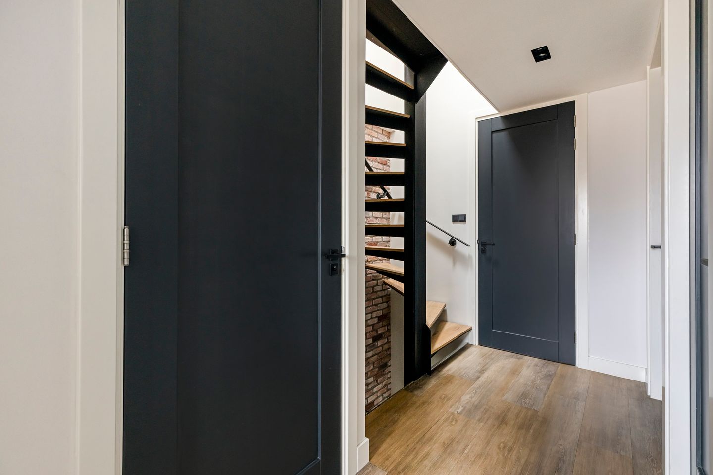 Photo 14 of Meidoornlaan 8