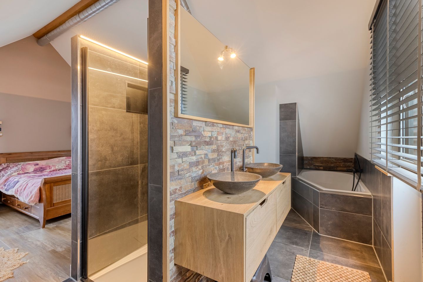 Photo 25 of Meidoornlaan 8