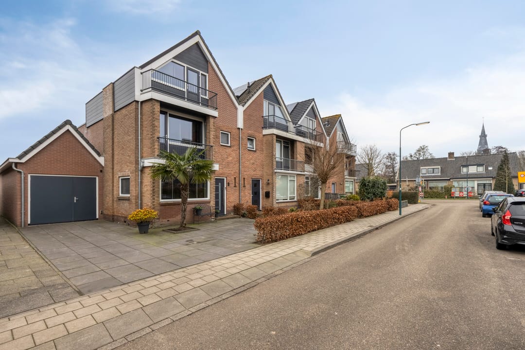 Photo 32 of Meidoornlaan 8