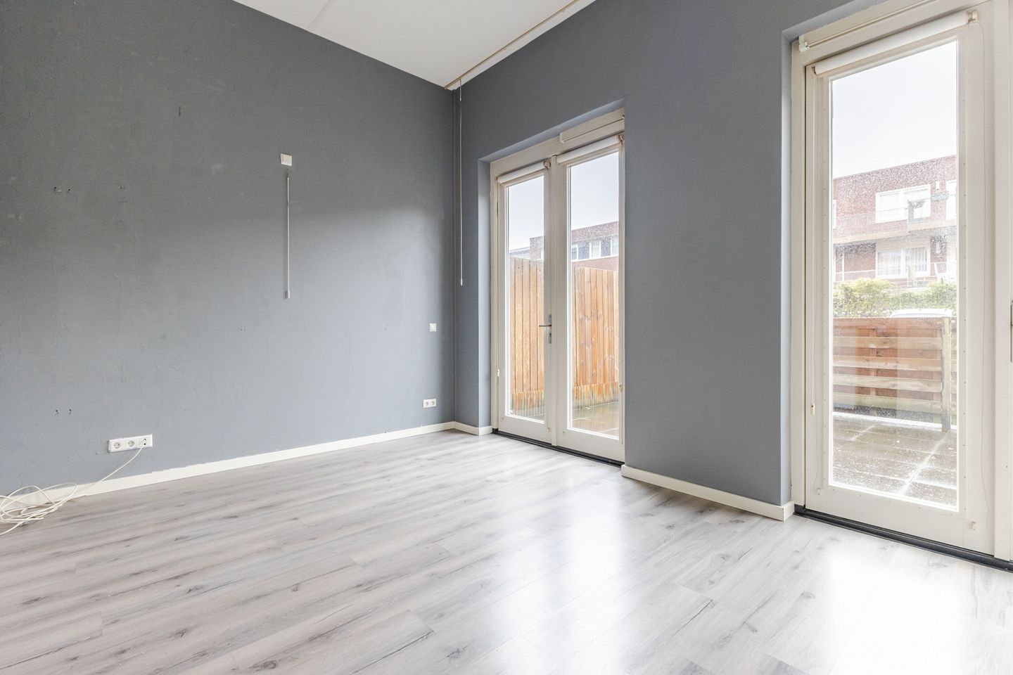 Modern Ground Floor Apartment with Private Parking and Garden near Alkmaar Center — 19