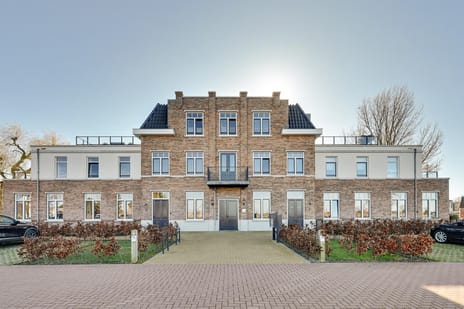 Nazareth 4-03 secondary image