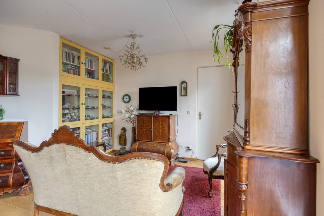 Foto 16 van Middendorpstraat 32