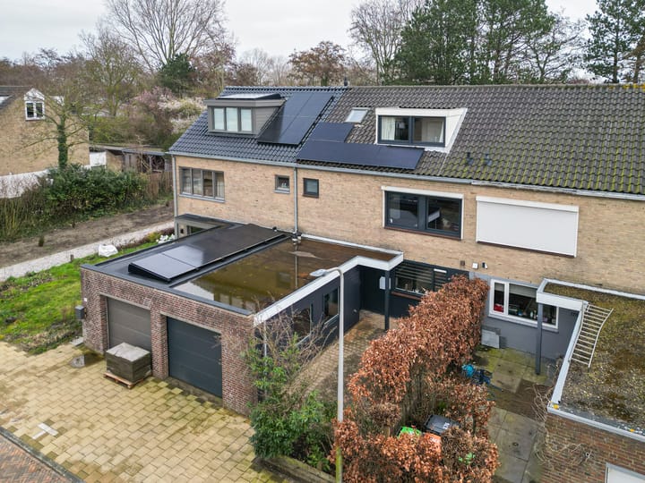 Photo 2 of J.W. Frisodreef 174