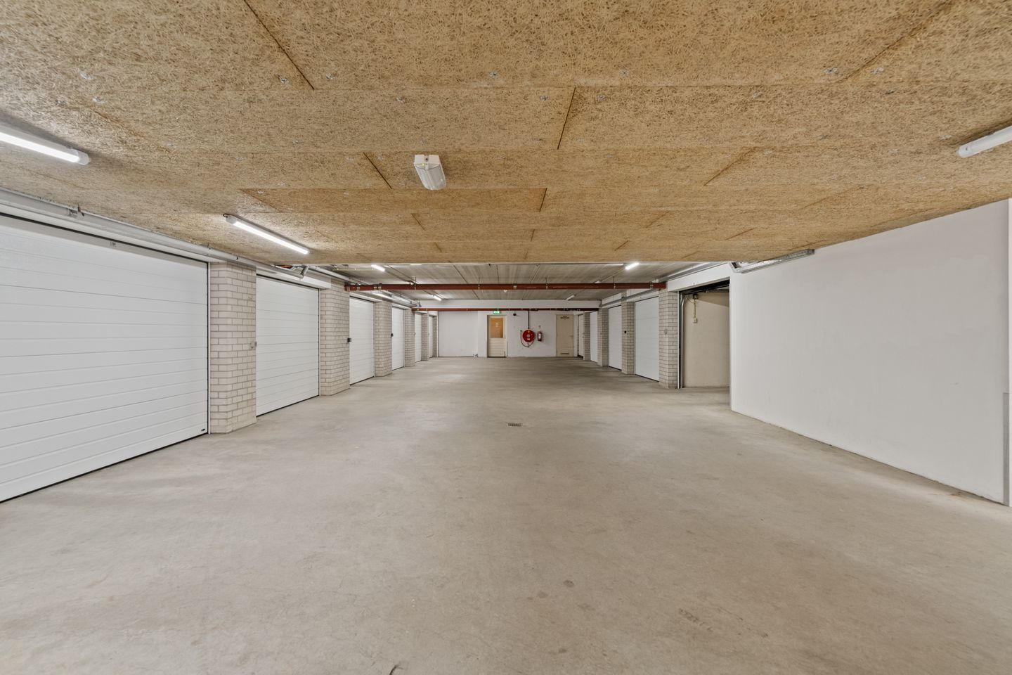 Spacious 3-room apartment with terrace near Noordwijk beach — 28