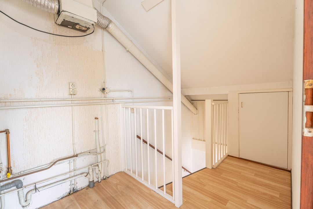 Spacious life cycle resistant corner house with sunny roof terrace and private garden — 23