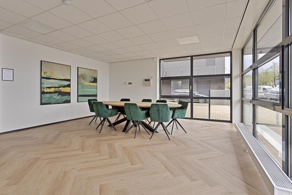 View photo 2 of Heinz Moormannstraat 1-a