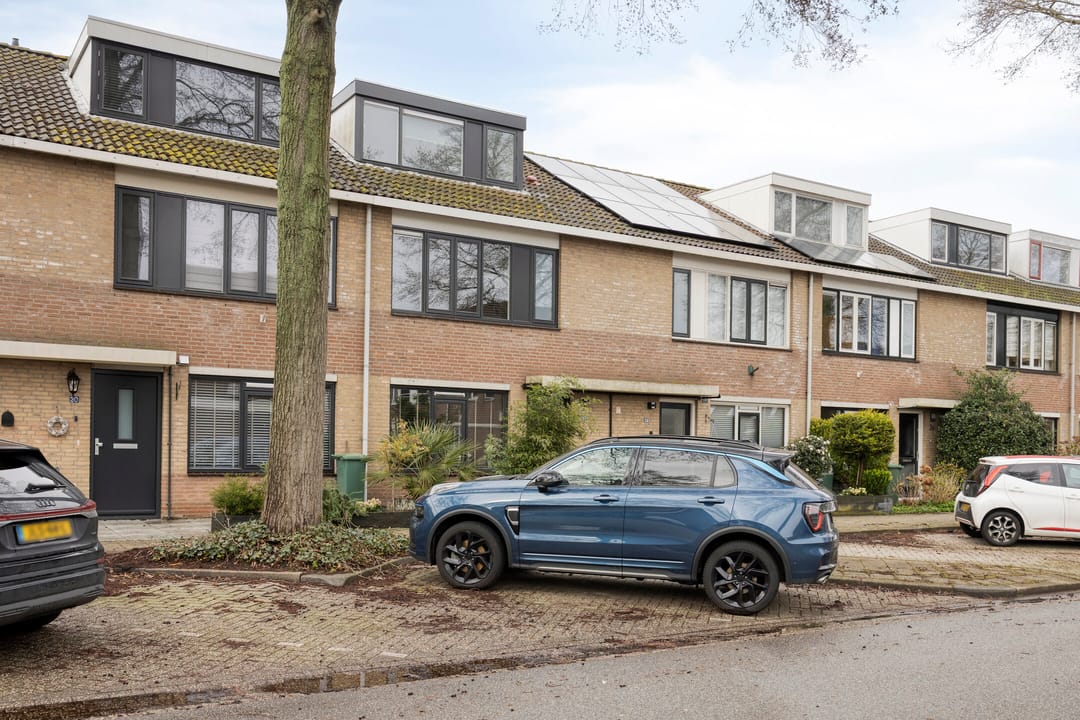Photo 41 of Briljant 32