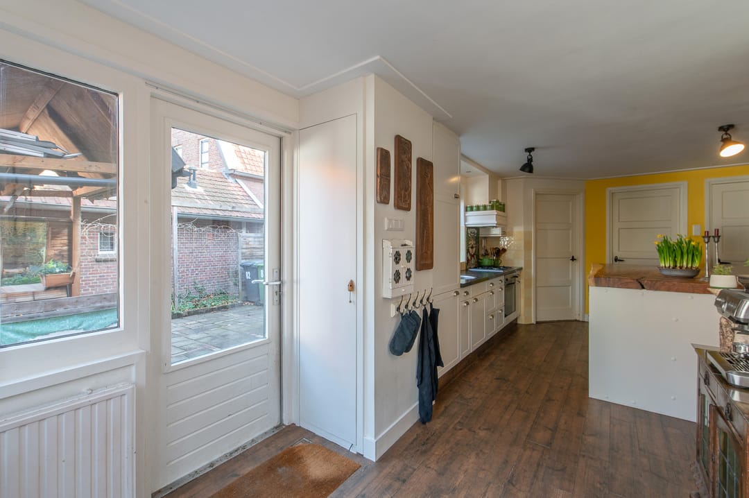Photo 13 of Raadhuisstraat 82