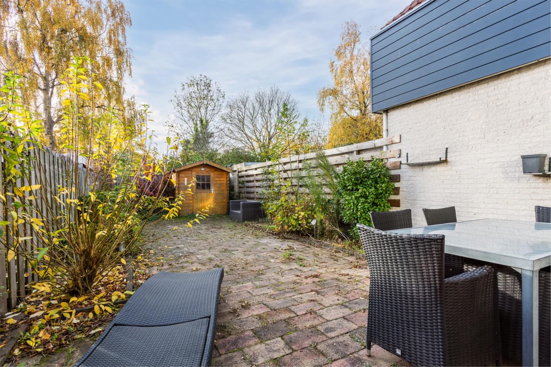 Terraced house with sunny south-facing garden in popular Lelystad neighborhood — 28