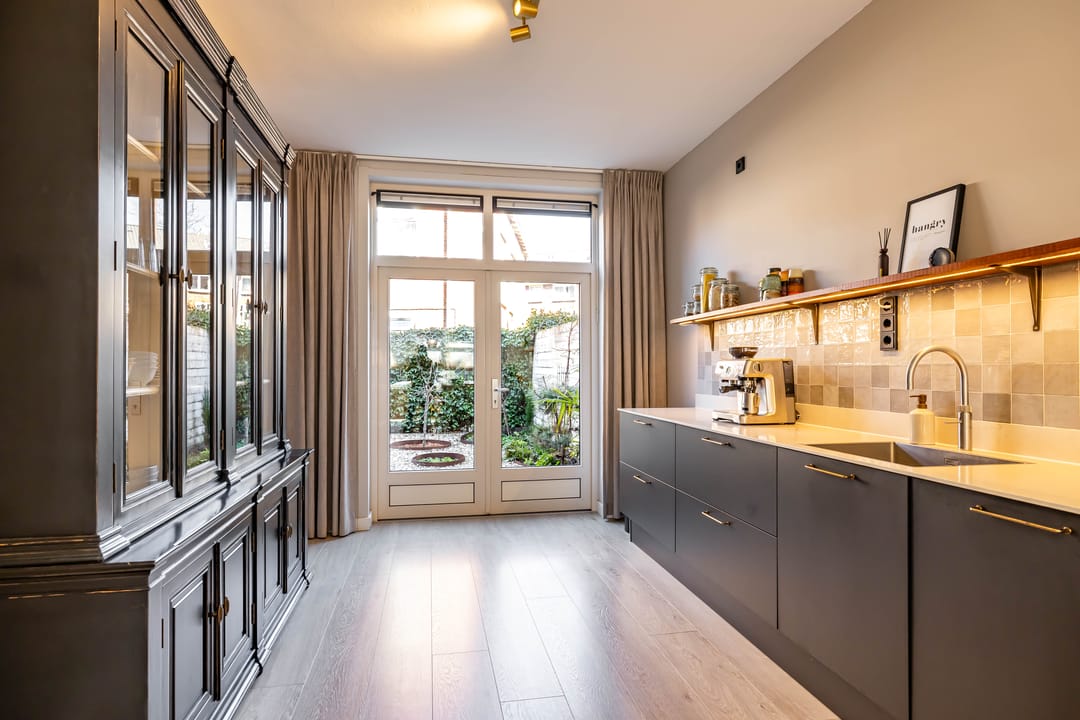 Spacious family home with luxury kitchen and 4 bedrooms — 15