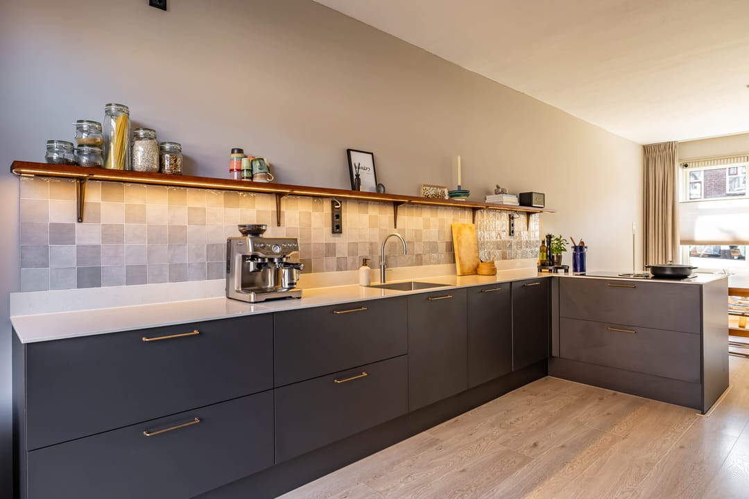 Spacious family home with luxury kitchen and 4 bedrooms — 16