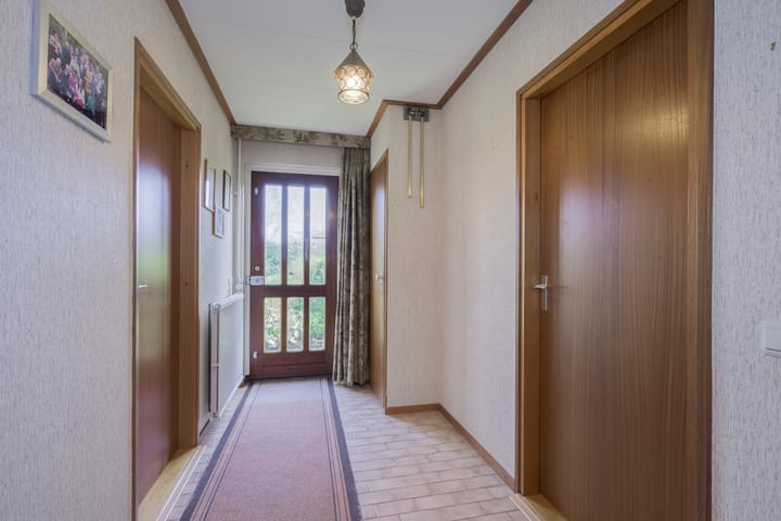 Photo 4 of Max van Damstraat 11