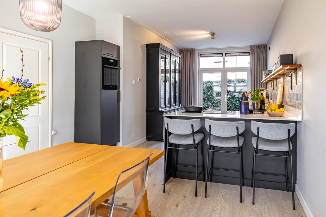 Spacious family home with luxury kitchen and 4 bedrooms — 21