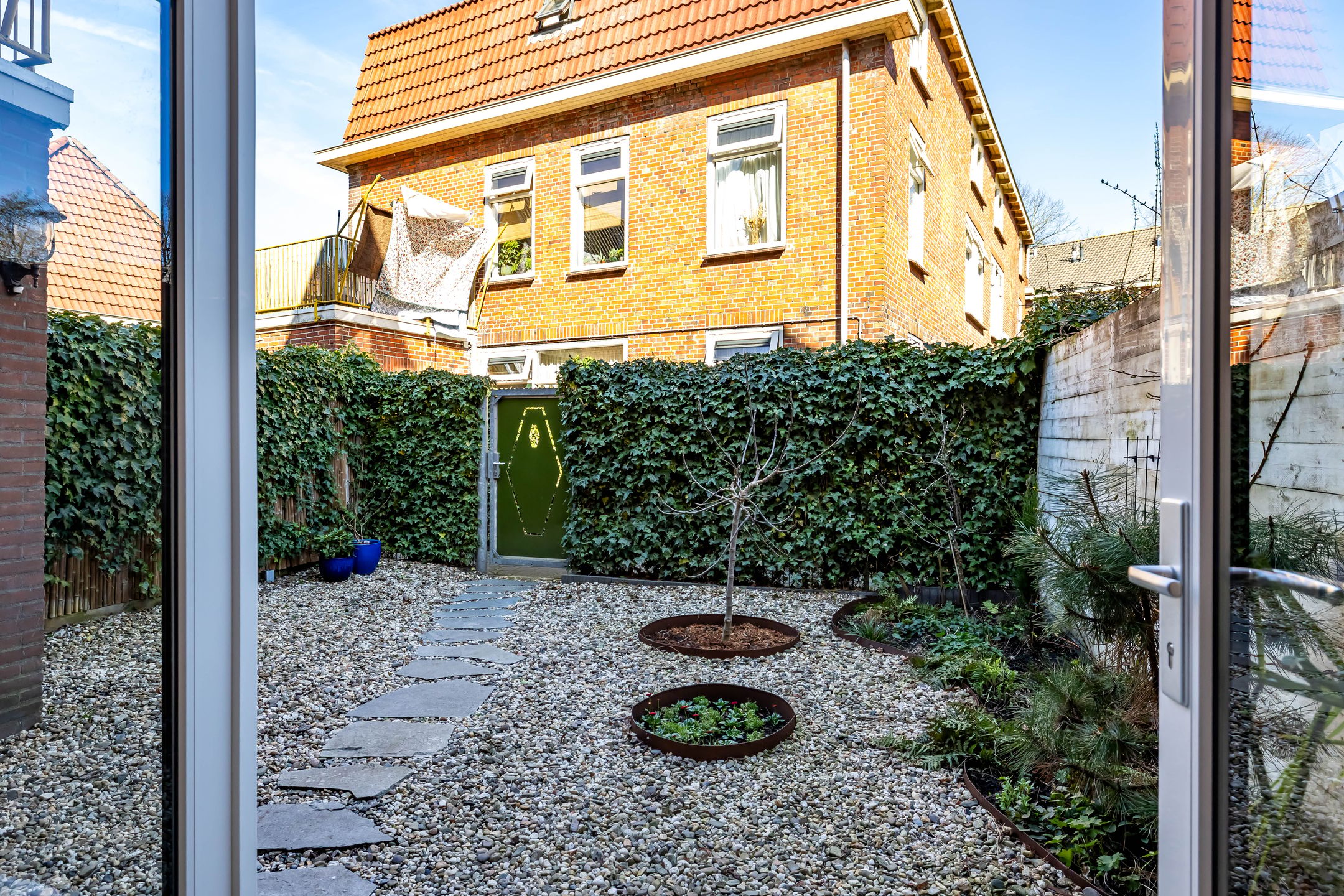 Spacious family home with luxury kitchen and 4 bedrooms — 26