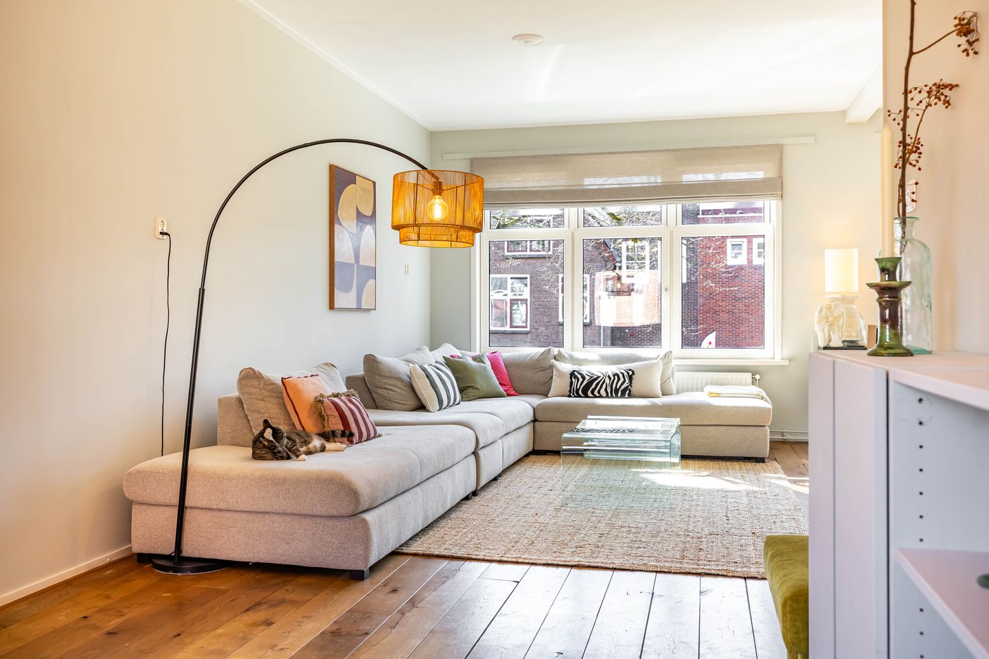 Spacious family home with luxury kitchen and 4 bedrooms — 38
