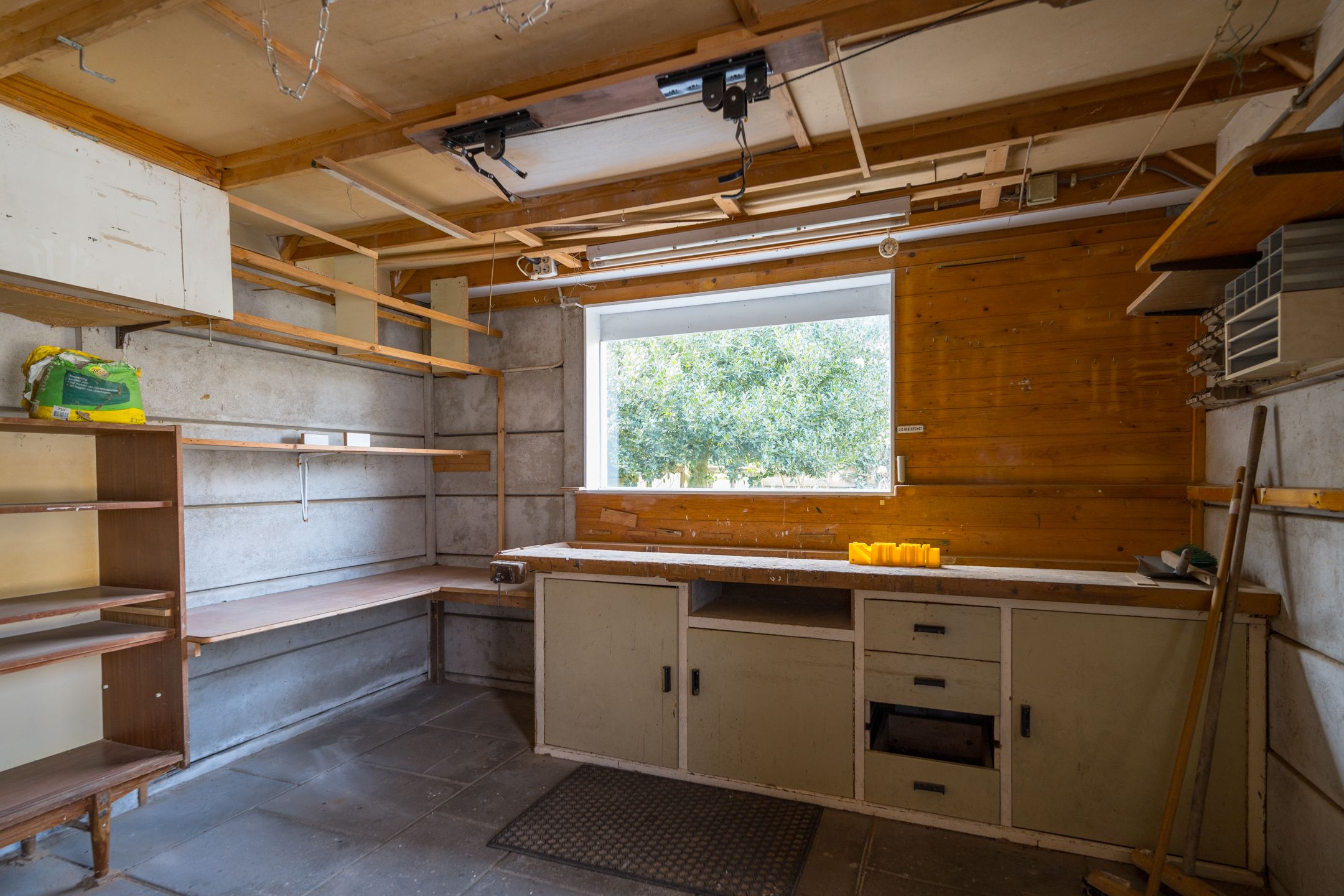 Foto 30 van Max van Damstraat 11