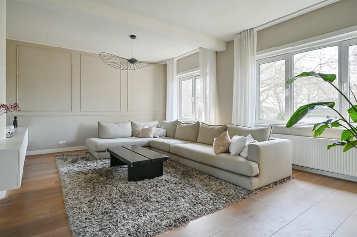 Photo 2 of Badhoevelaan 9